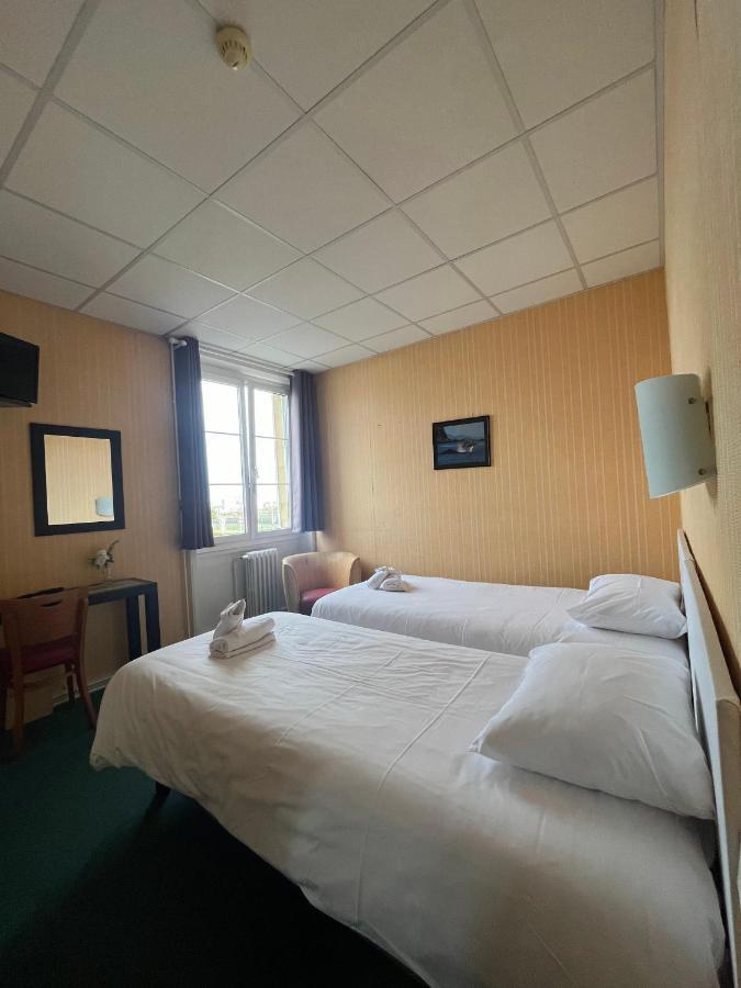 Hotel Le Phare Ouistreham Zewnętrze zdjęcie