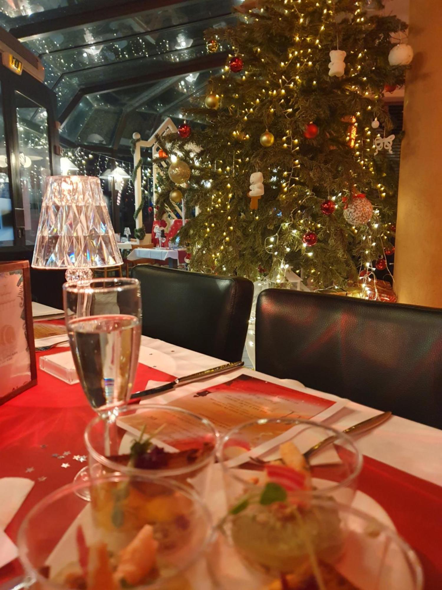 Hotel Le Phare Ouistreham Zewnętrze zdjęcie