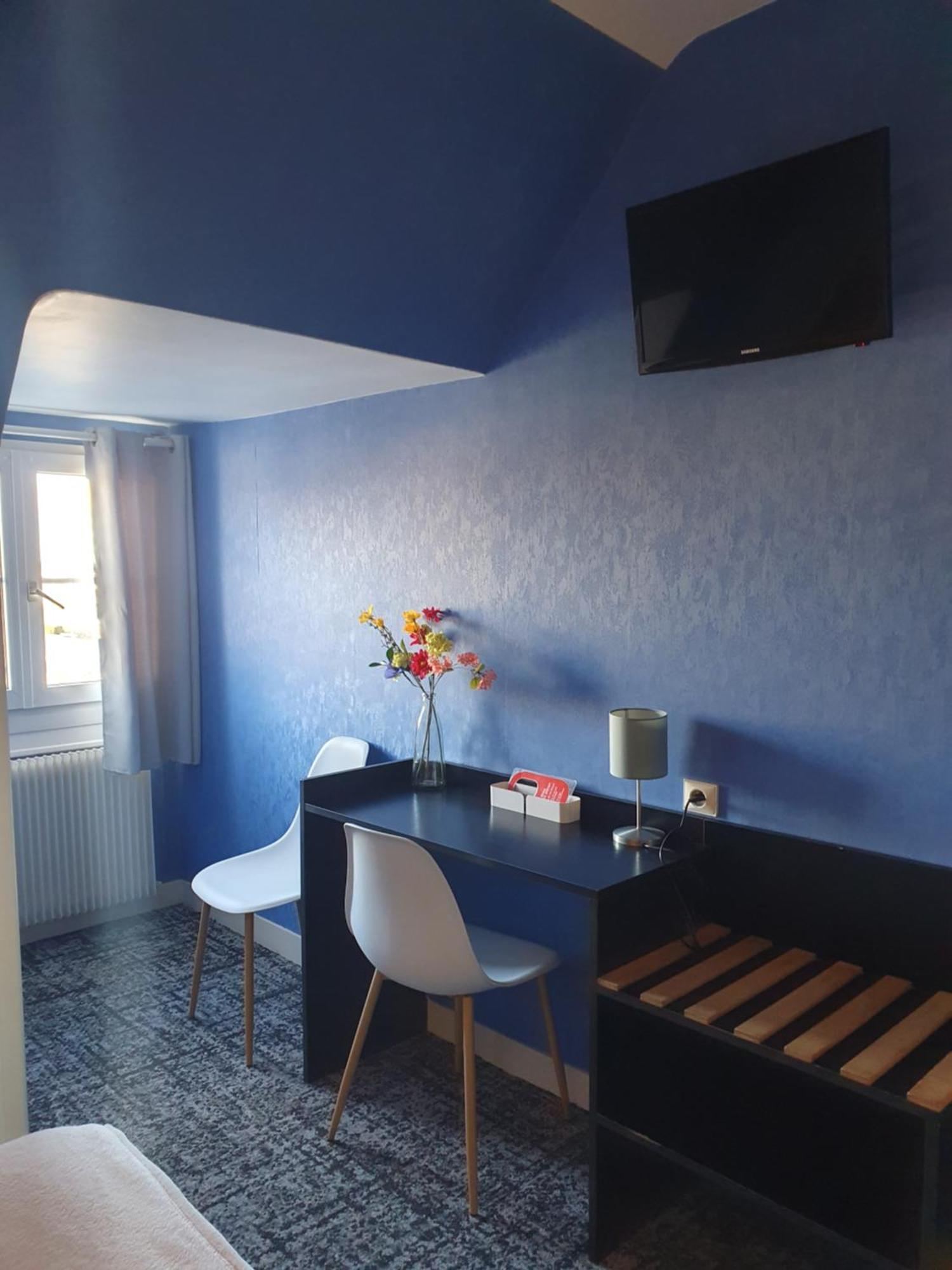 Hotel Le Phare Ouistreham Zewnętrze zdjęcie