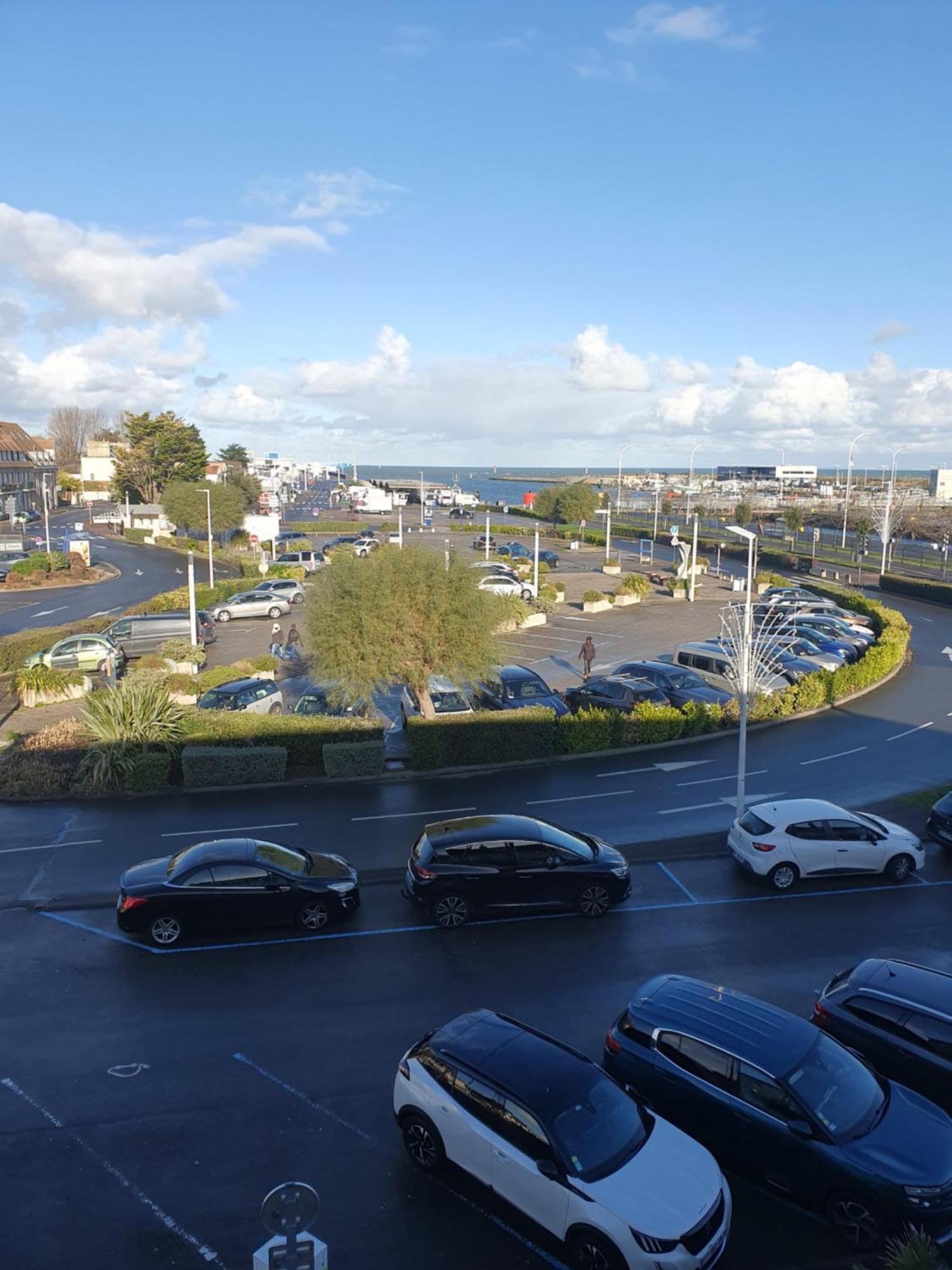 Hotel Le Phare Ouistreham Zewnętrze zdjęcie