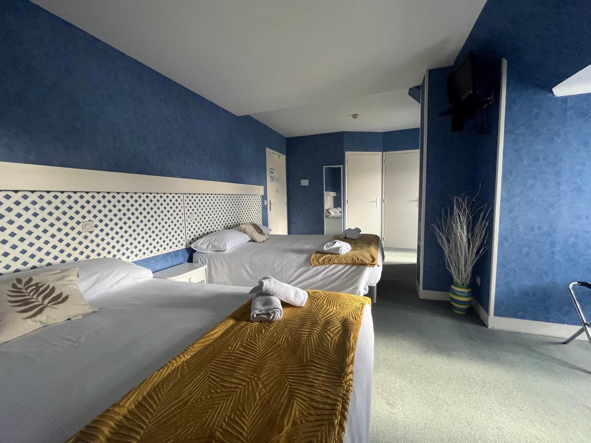 Hotel Le Phare Ouistreham Zewnętrze zdjęcie